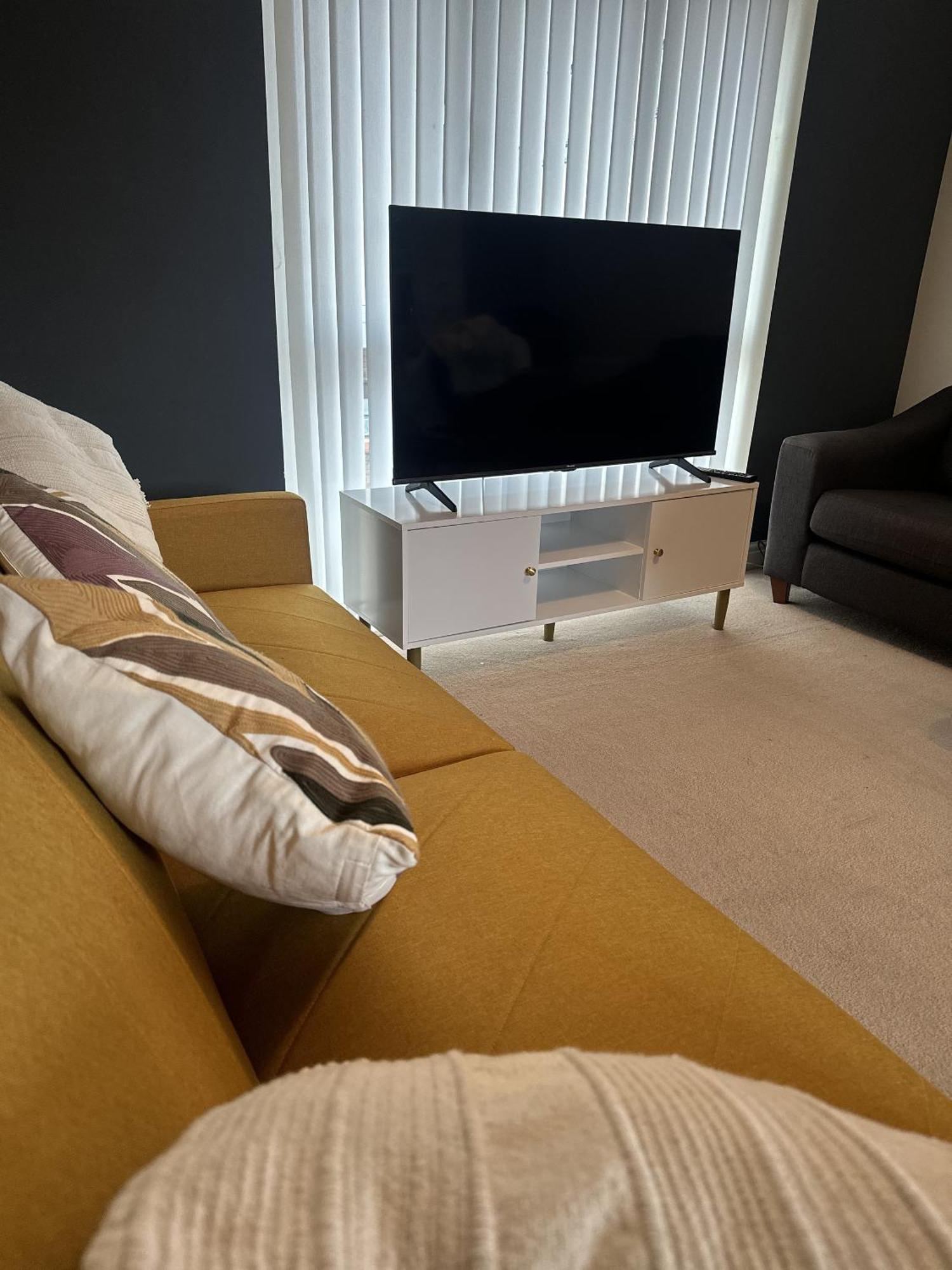 2 Bdr City Centre Apartment With Parking Cardiff Exterior foto